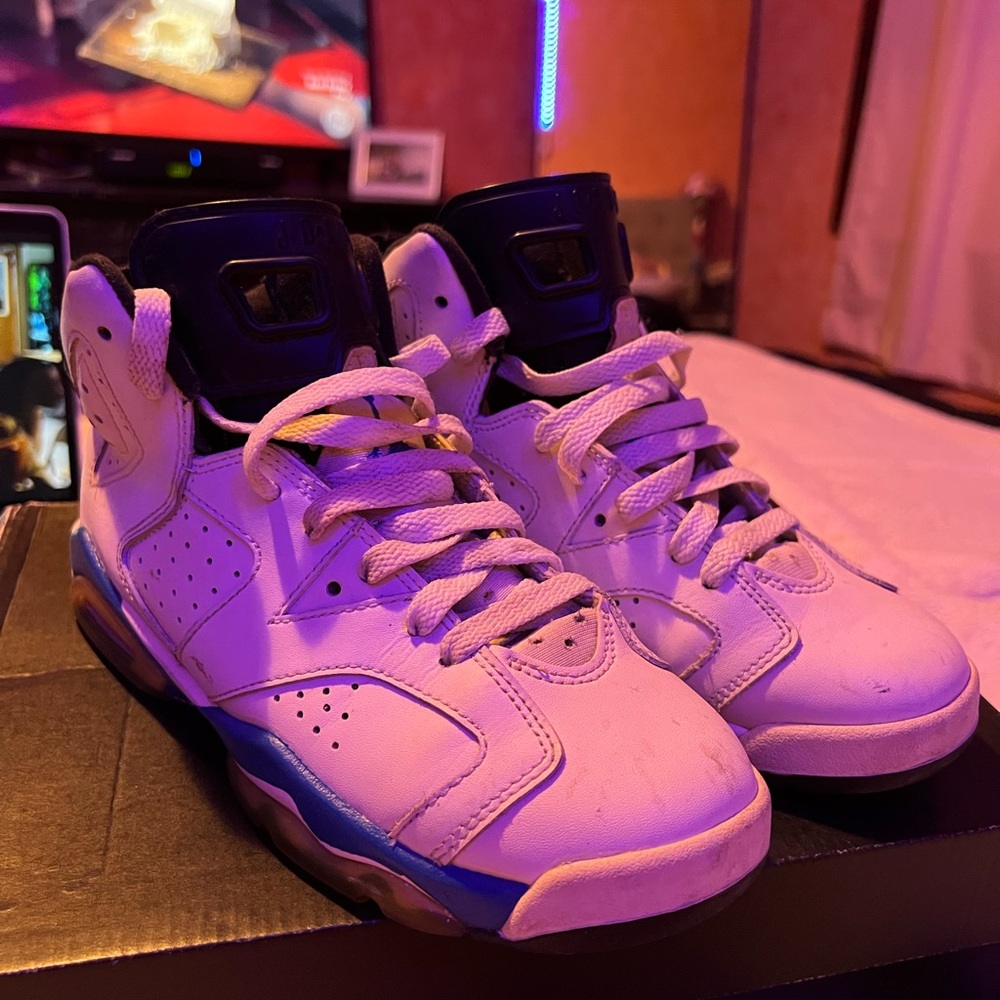 SPORT BLUE 6s YOUTH SIZE 4.5